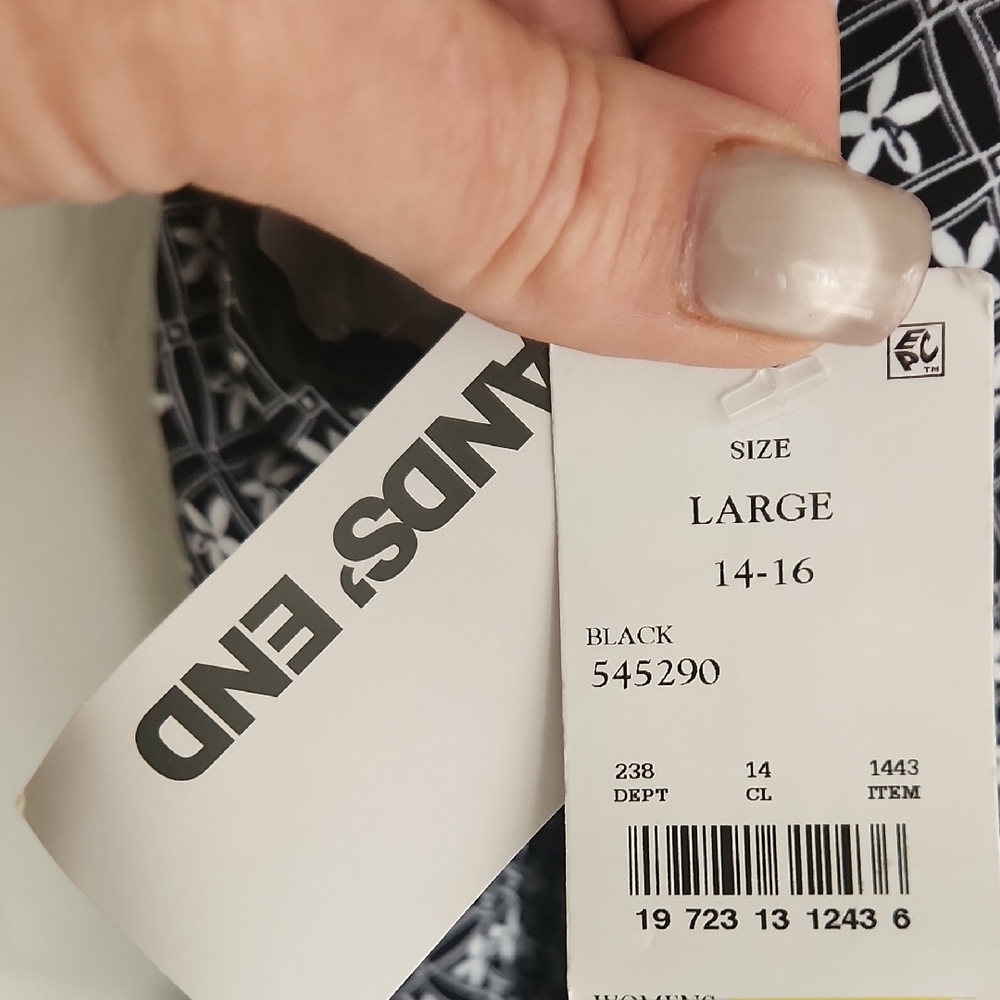 Lands' End Black and White Geometric Swim Top - Picture 3 of 5